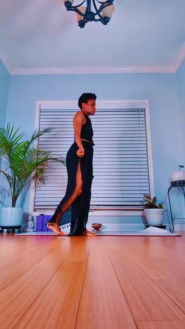@Sasha 🌱Yoga Inspo