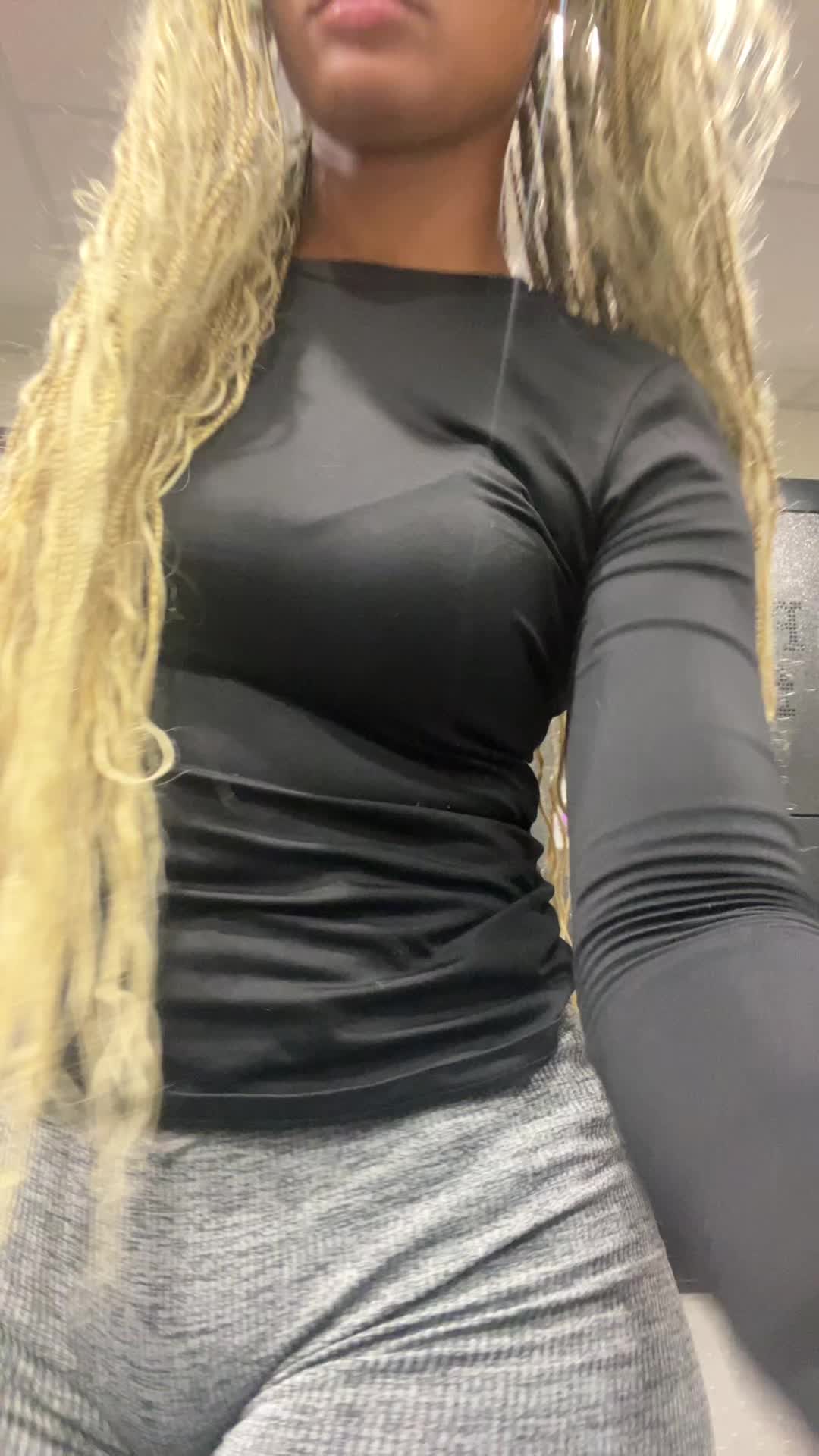 @KYLA 👩🏽&zwj;⚕️