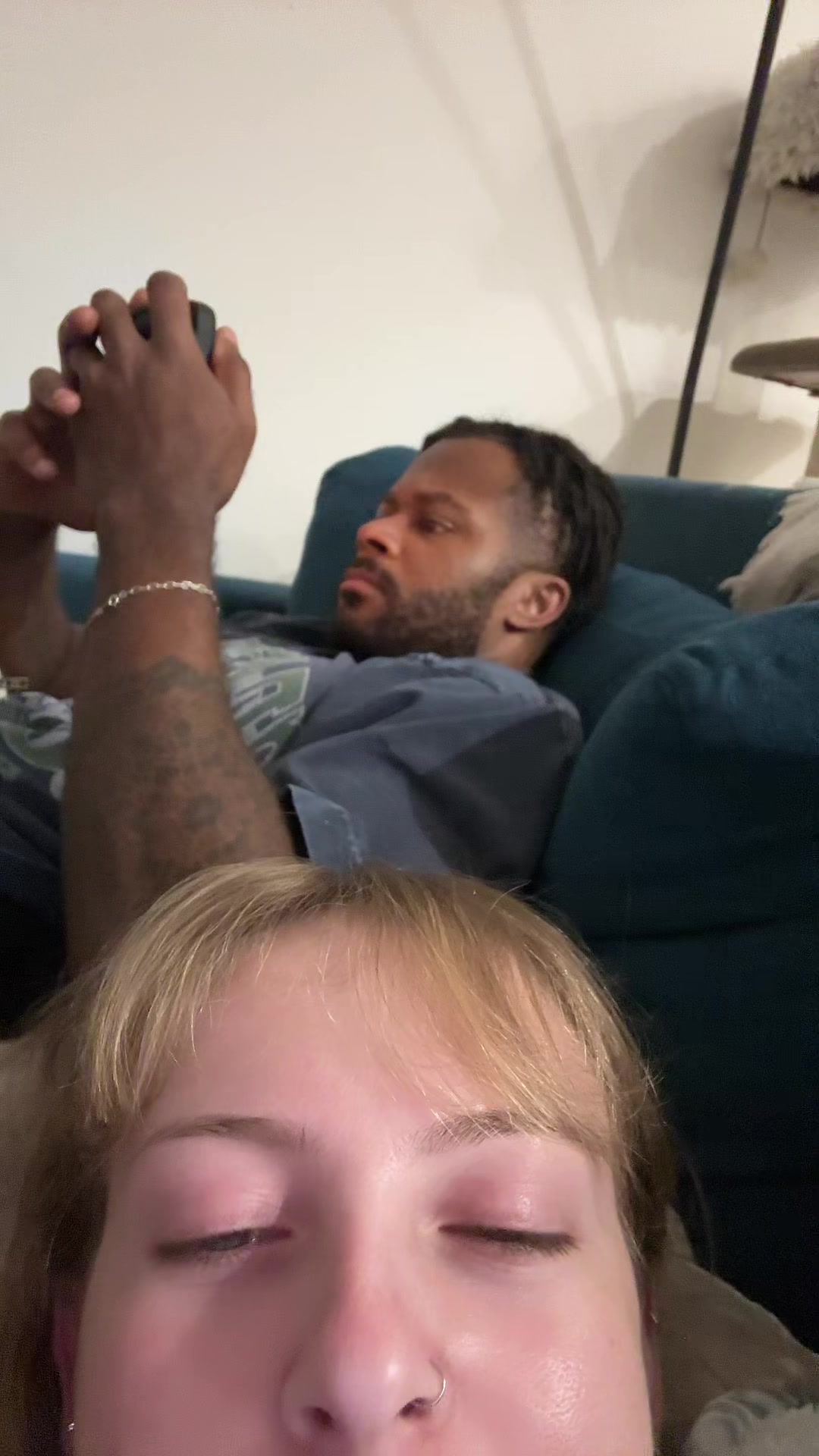@bella