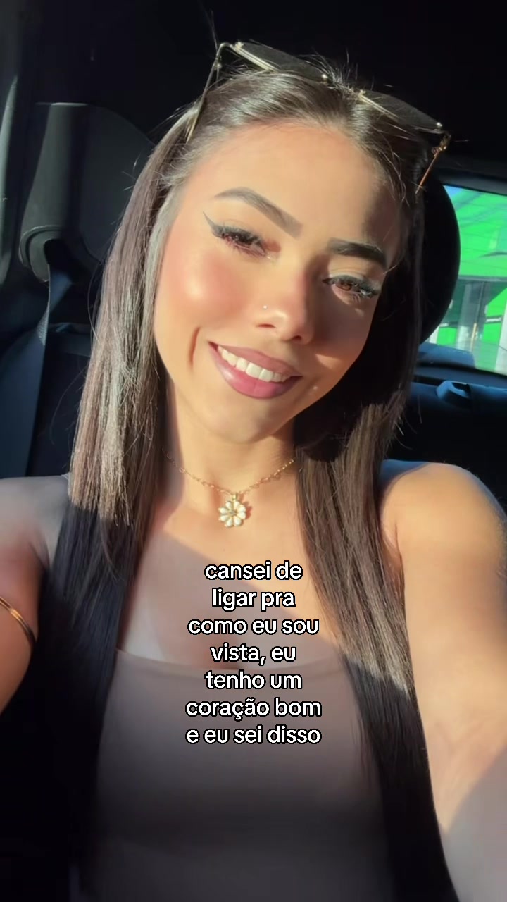 @Thayssa__