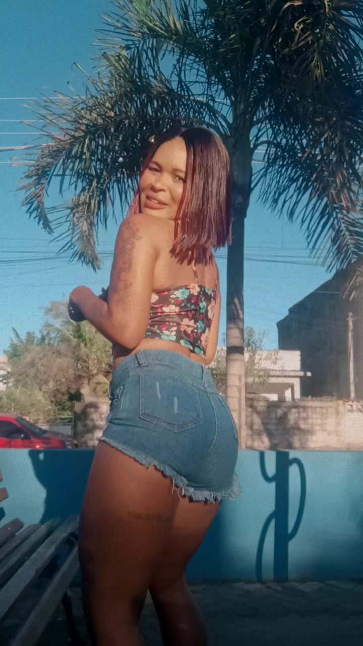 @aninhalopes