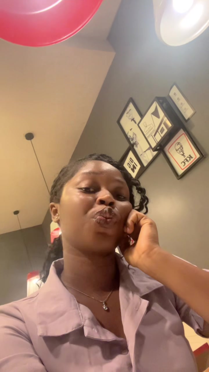 @Gнℓσяιyα🎀💫
