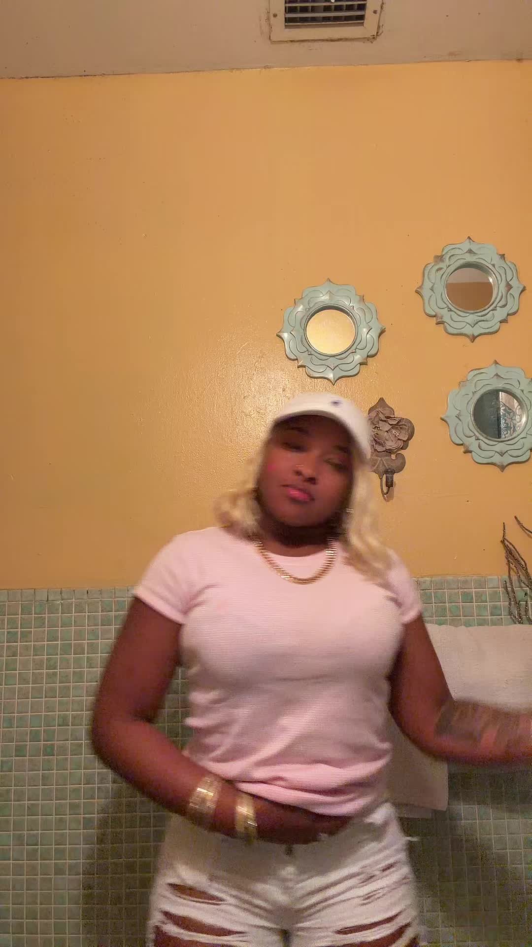 @ShawtyySaucinn