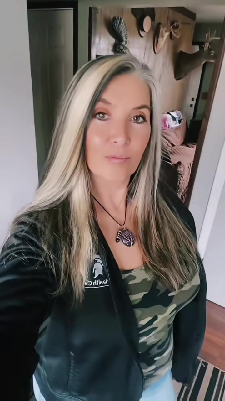 @JulieMarieRiggs