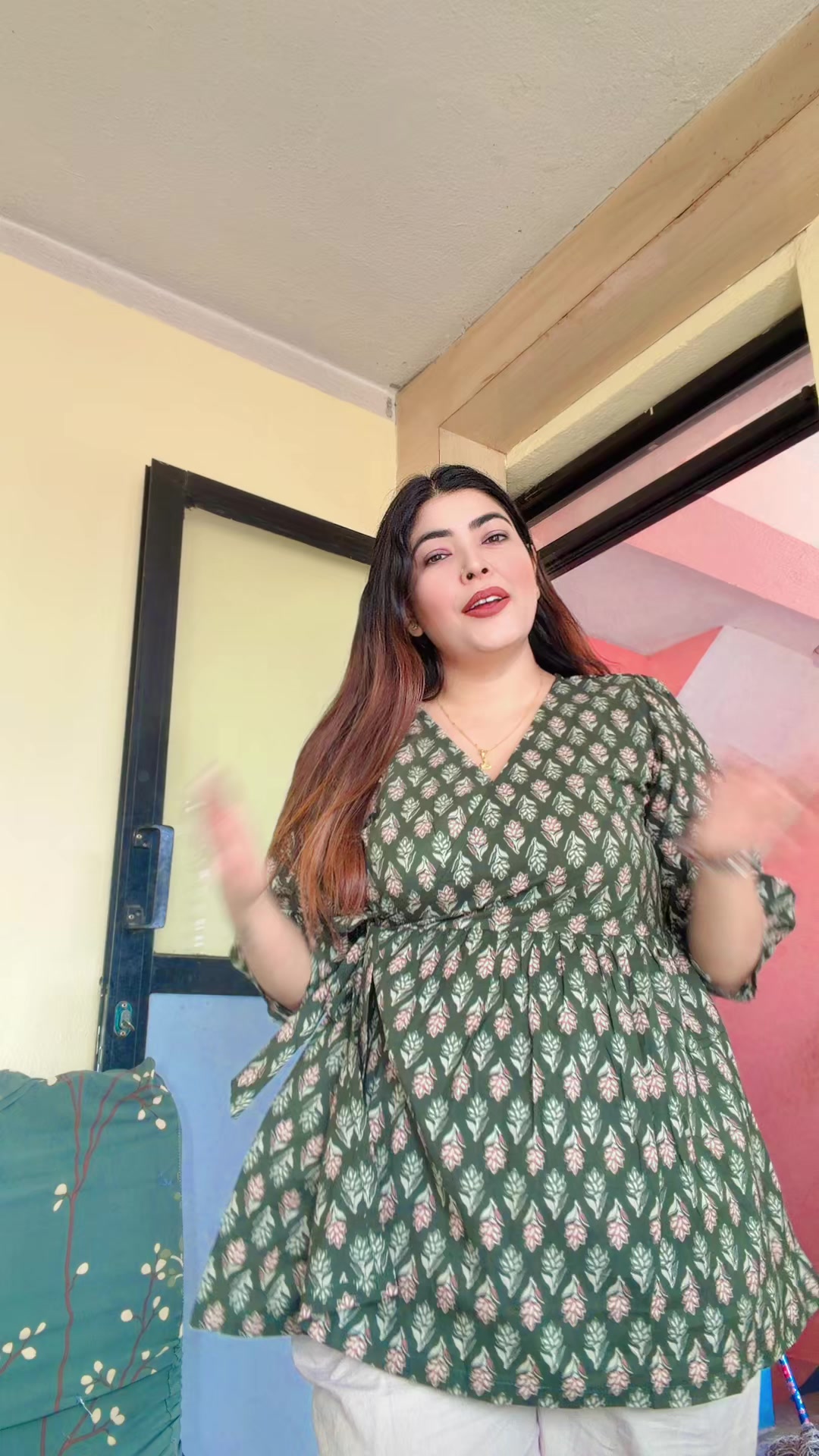@Aaru's Aama