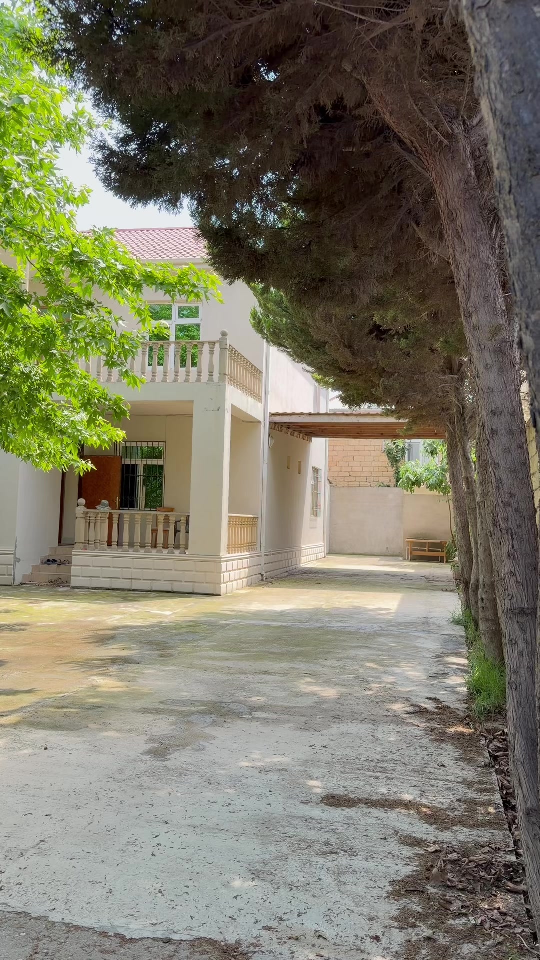 @Emlakçı_Sadiq