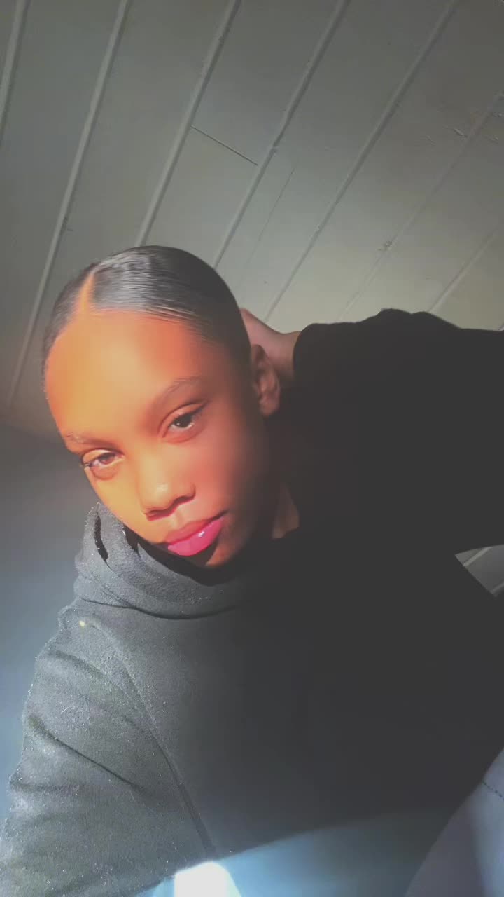 @lightskin._.shania🔥