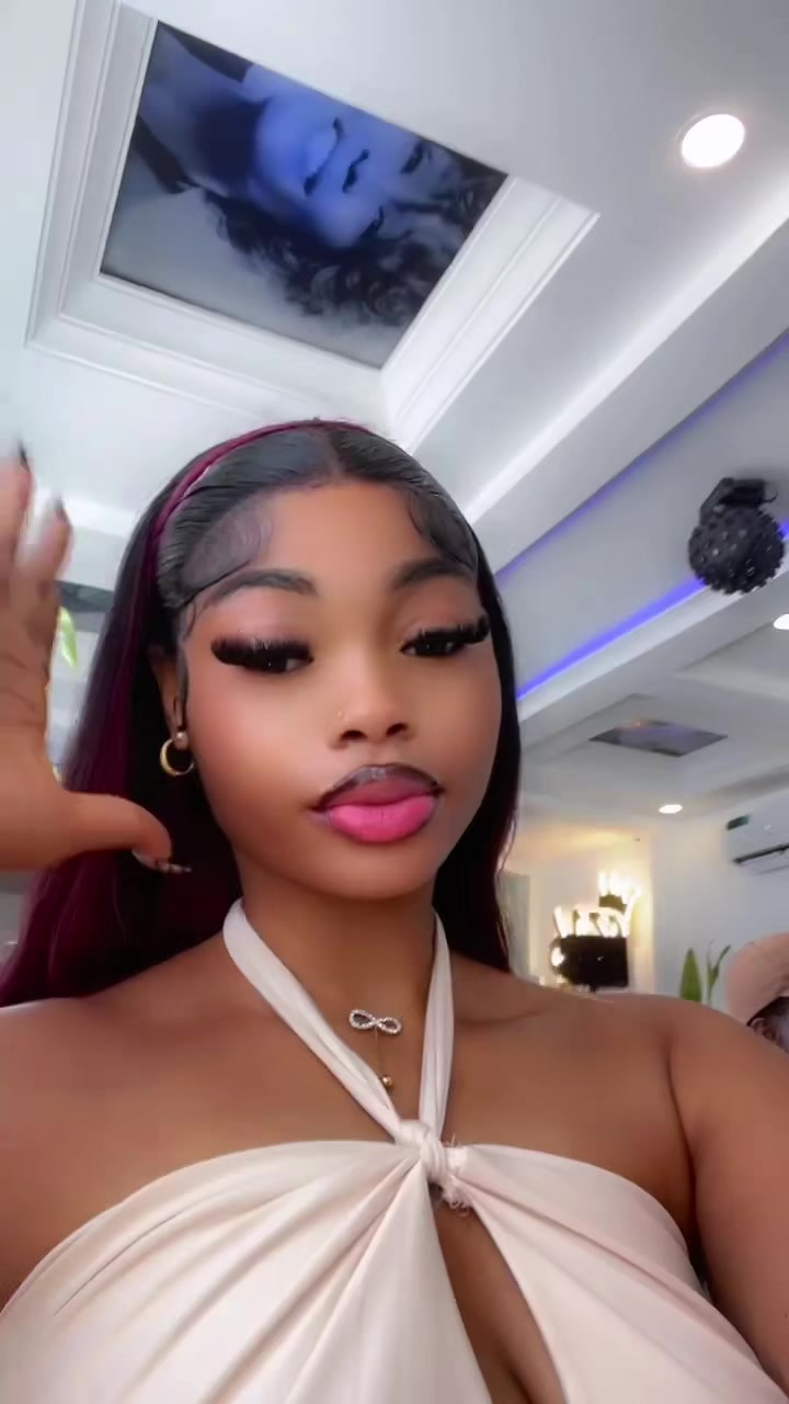 @V🏝️