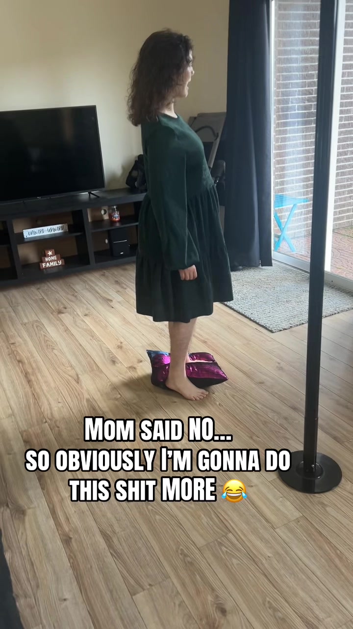 @Hotmomvibes