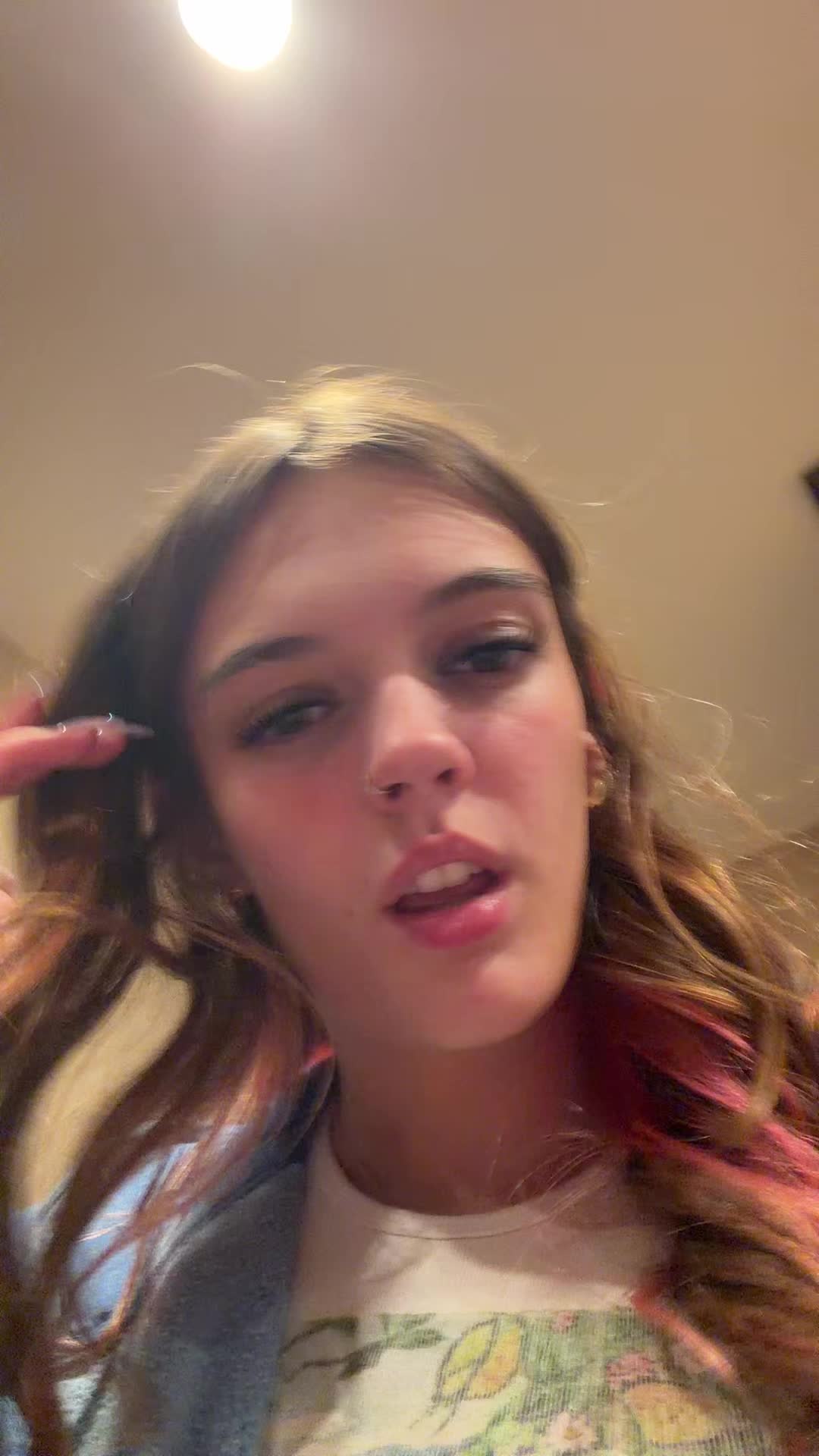 @🦄