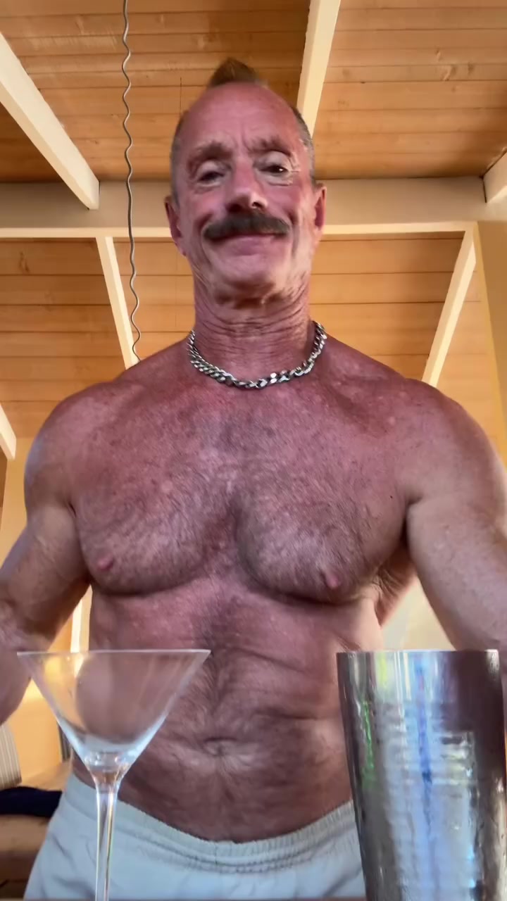 @muscledaddies