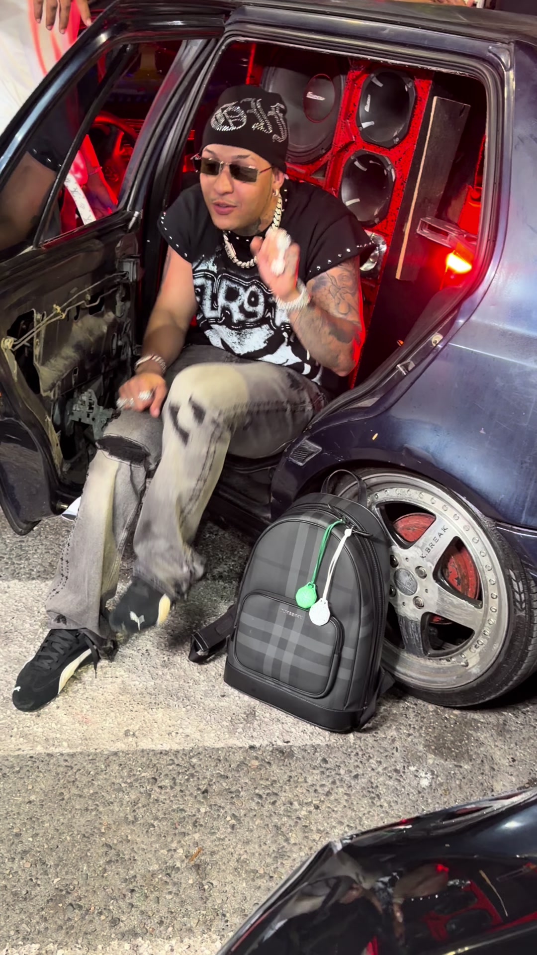 @JeyOne