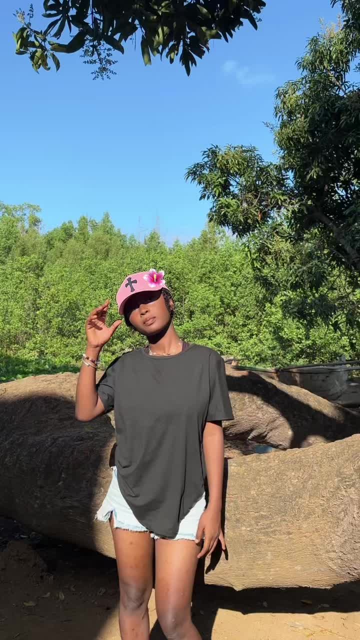 @Chacha🦋~💗🇲🇬