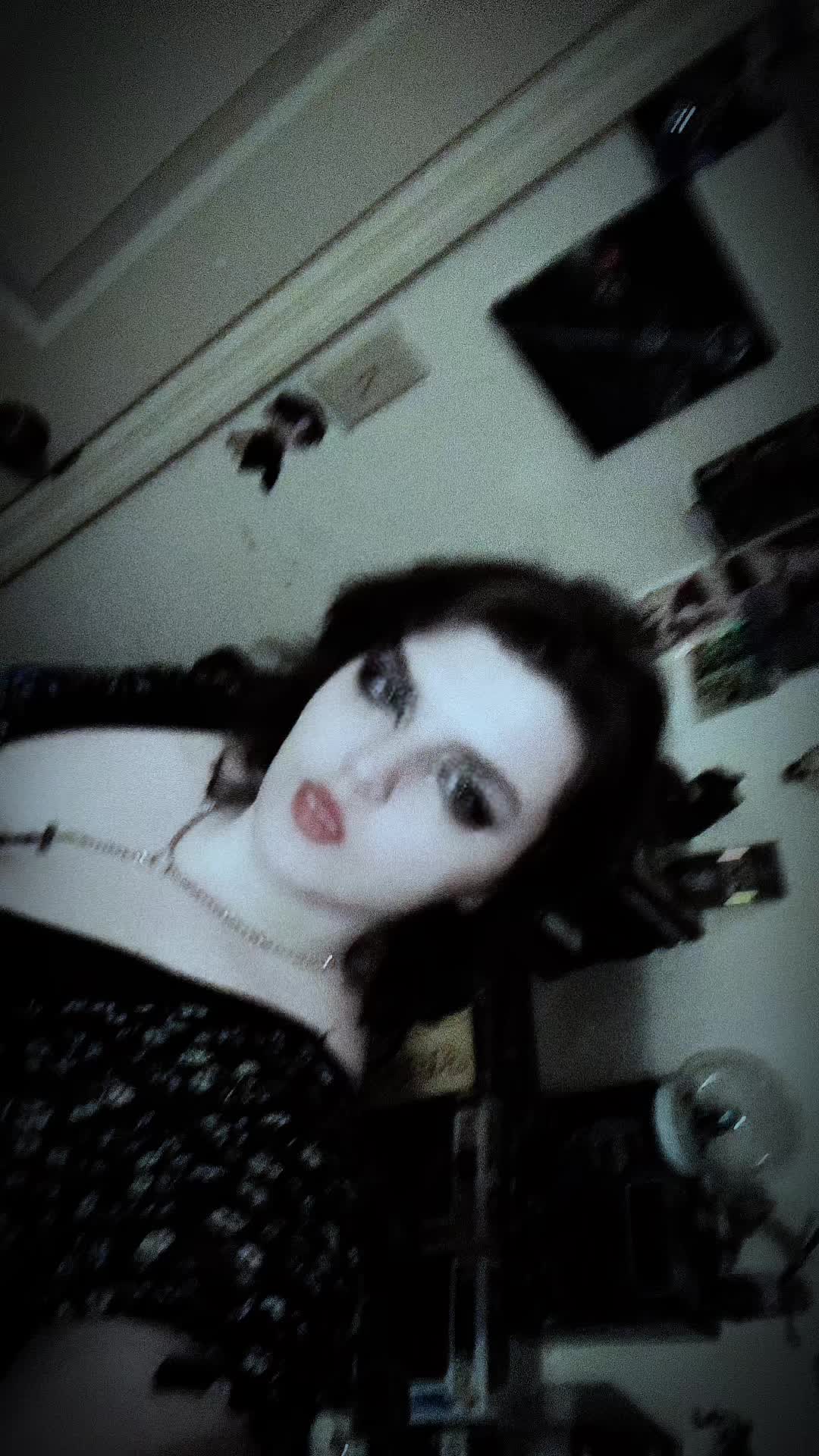 @Makeup_Show_Horror_Tell