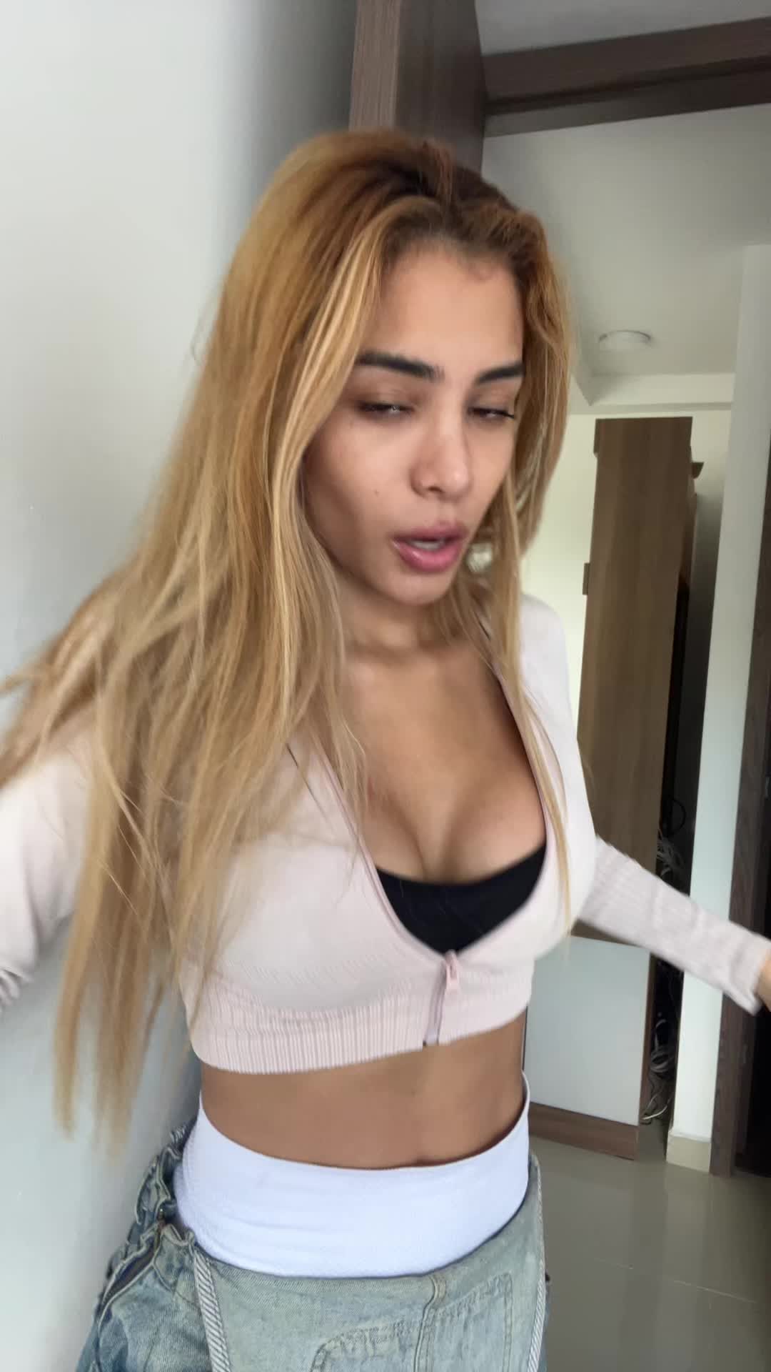 @SOF&Iacute;A🤍