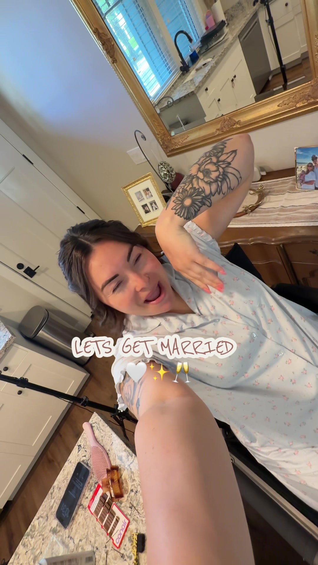 @AdrianaAdams
