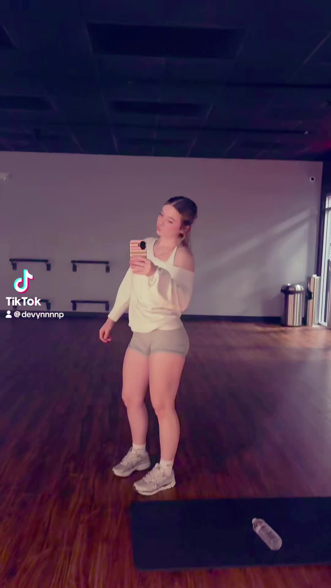 @devvvv