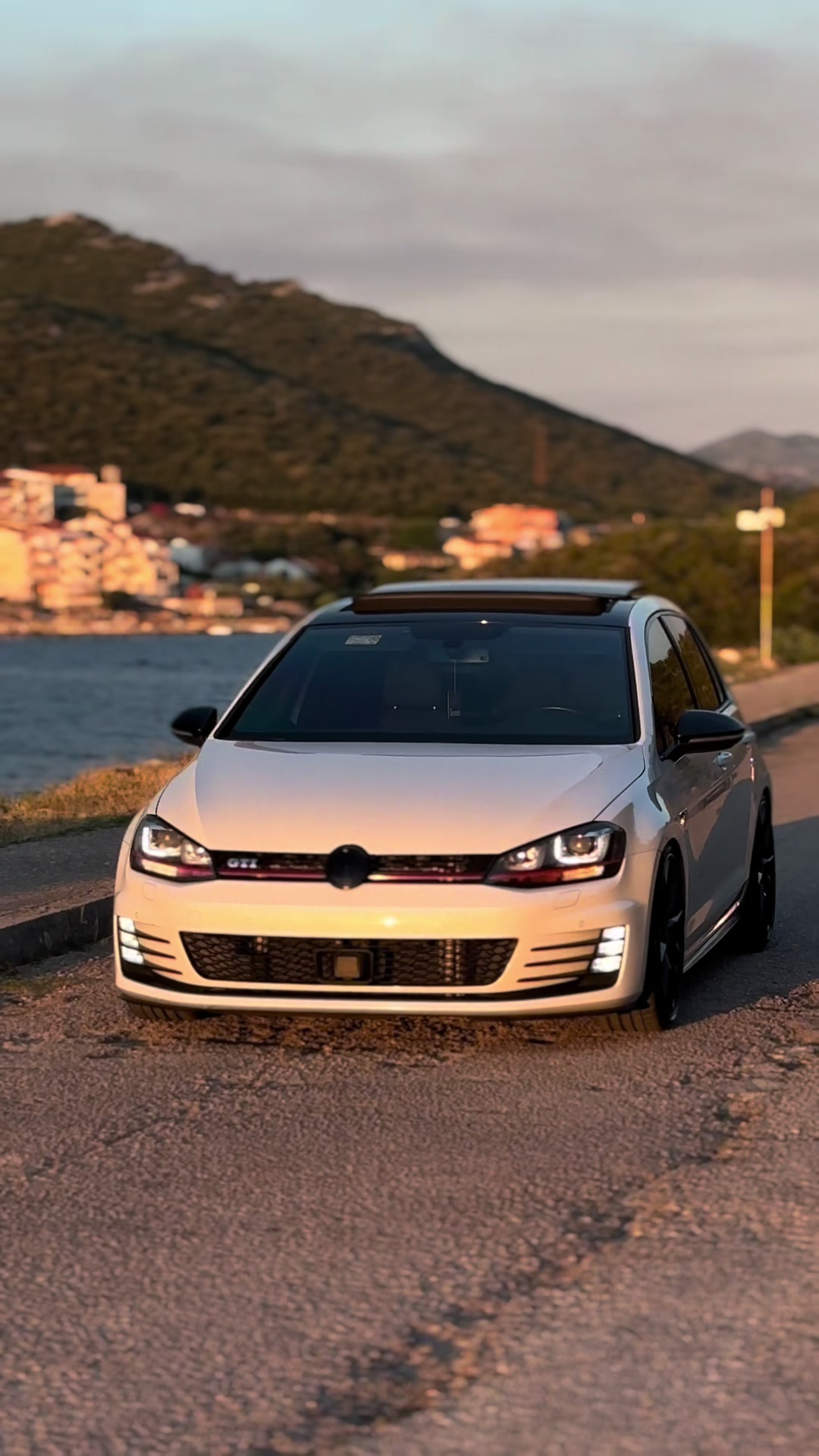 @WHITEGTI