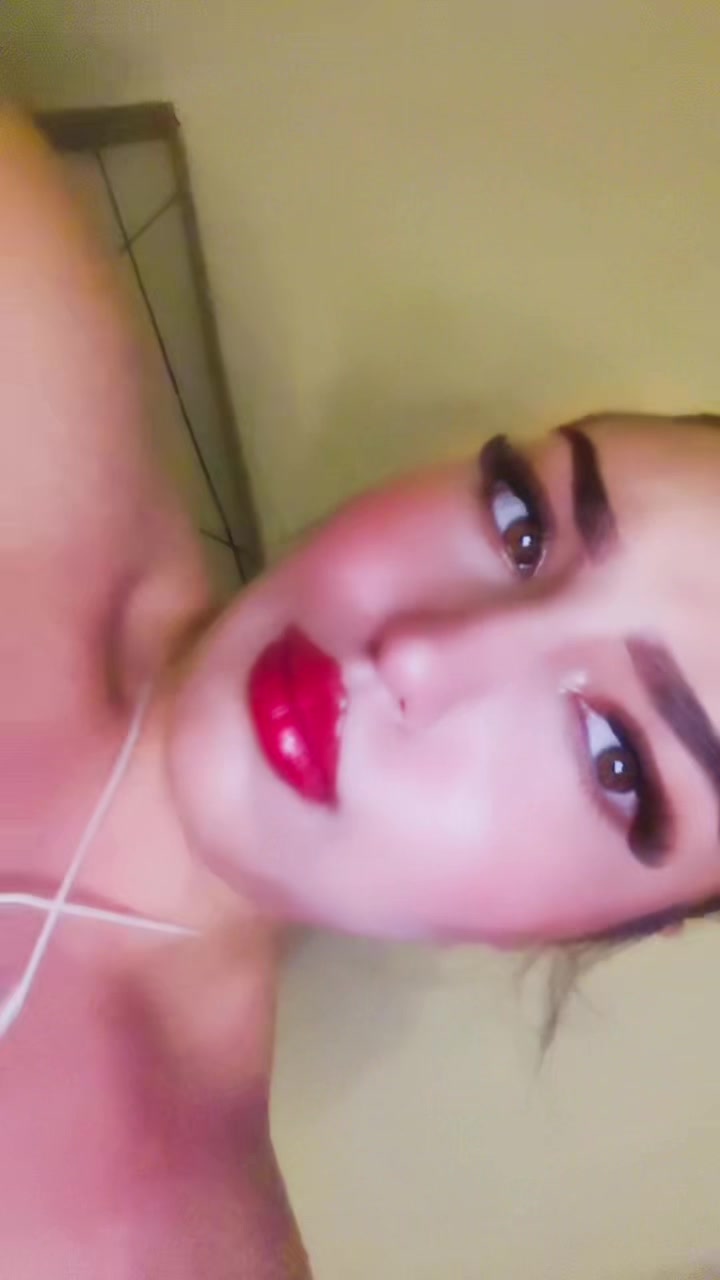 @Feriel Abrougui