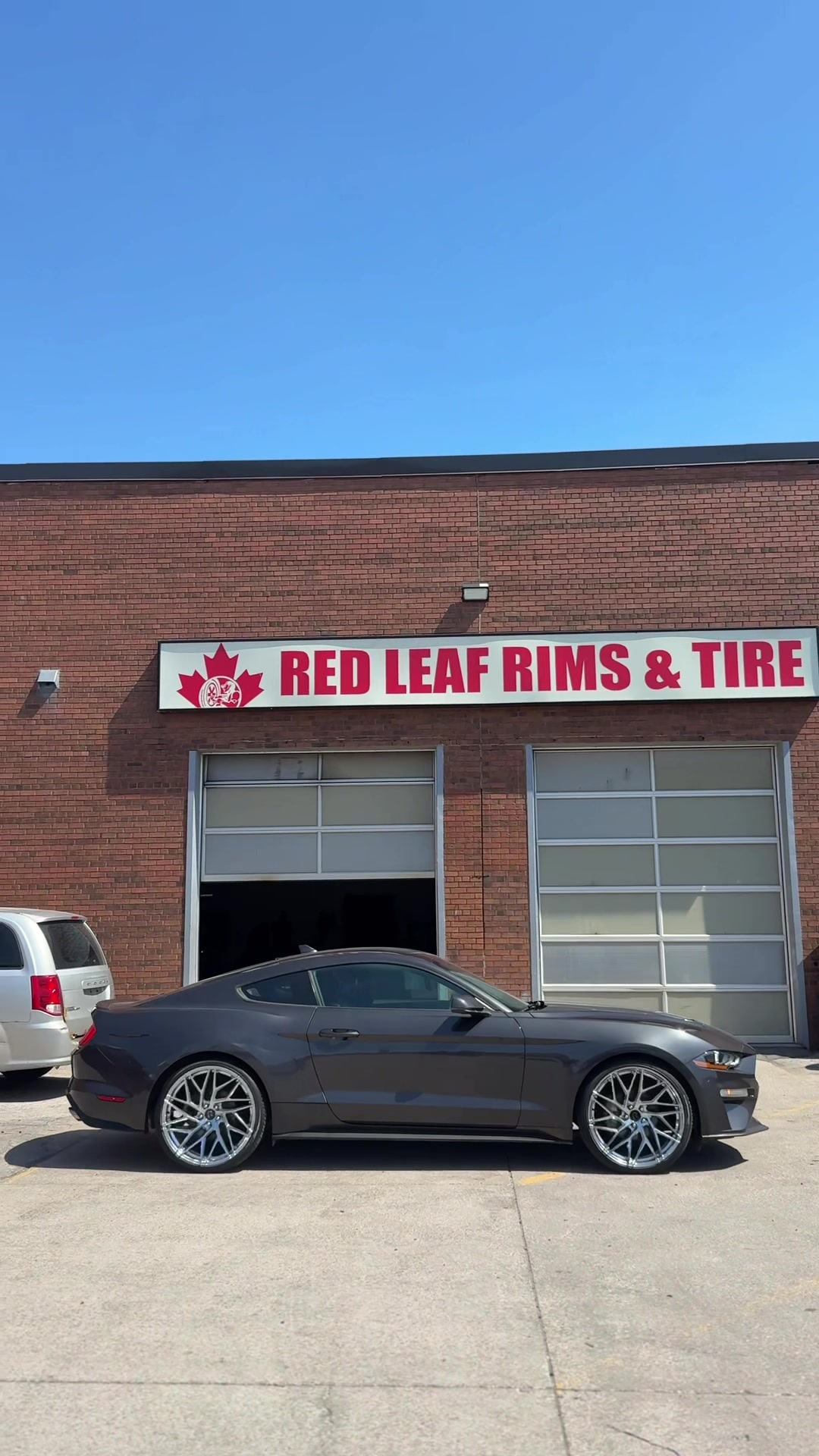 @Red Leaf Rims & Tire