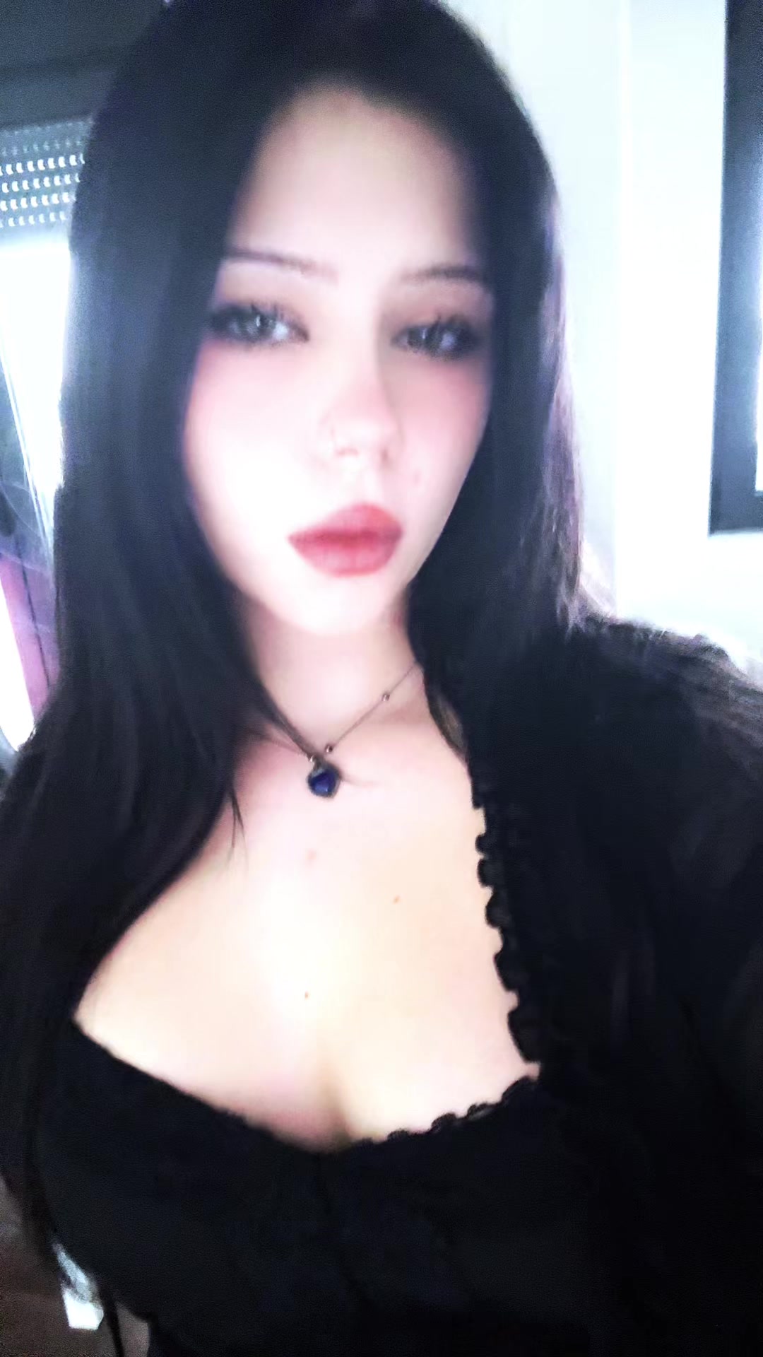 @✧・゚: * ❀ iva ❀: *✧・゚