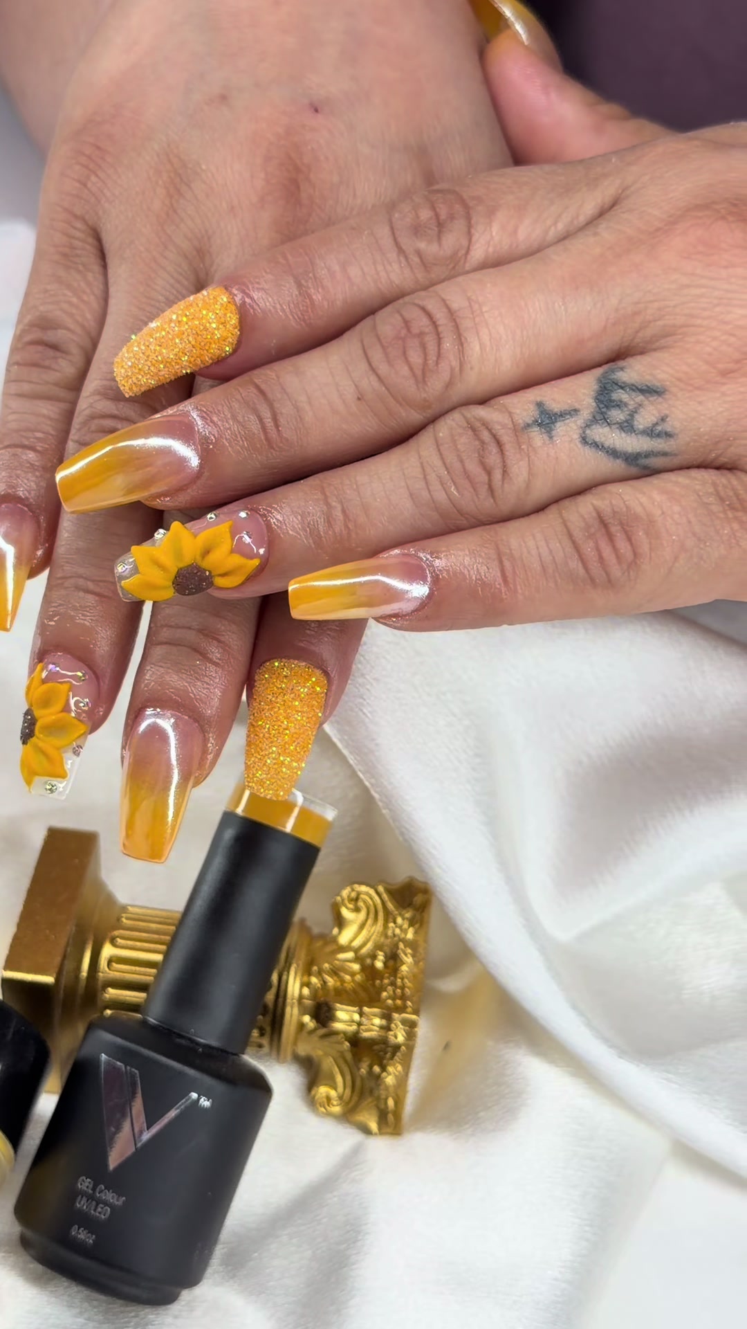 @Lupita Nail Artist
