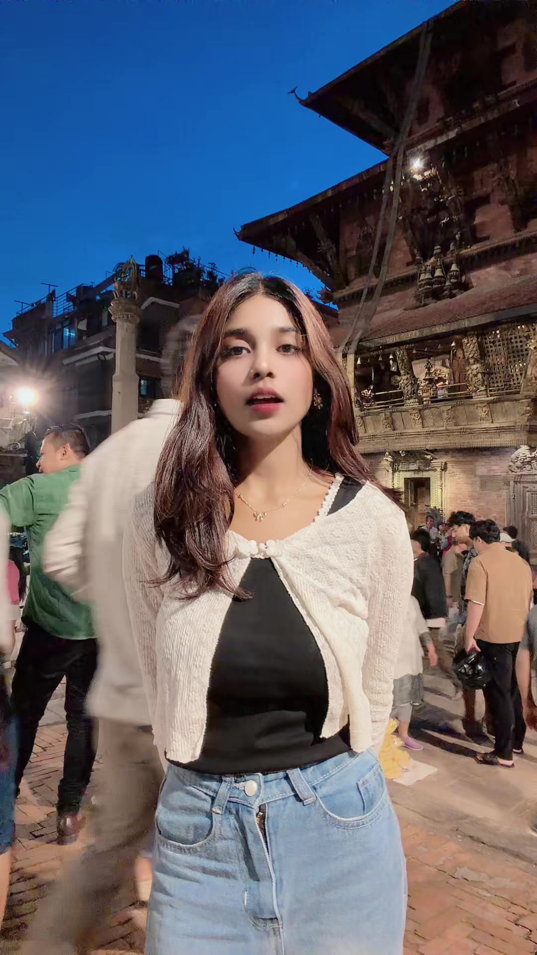 @Nishuu👩