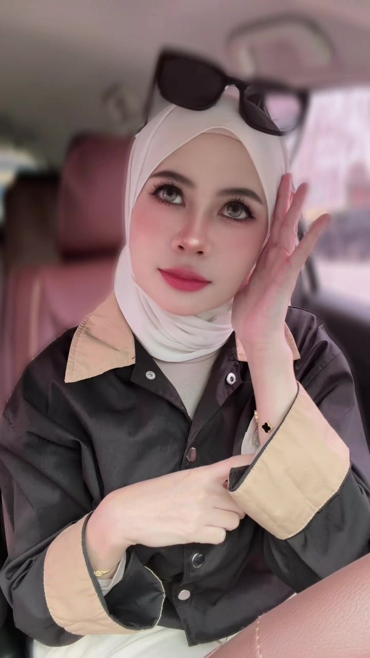 @Ms Izza Zubir