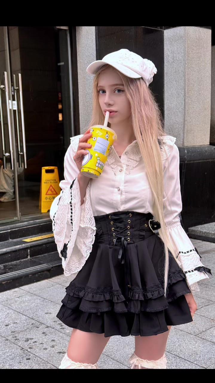 @LoLiBela