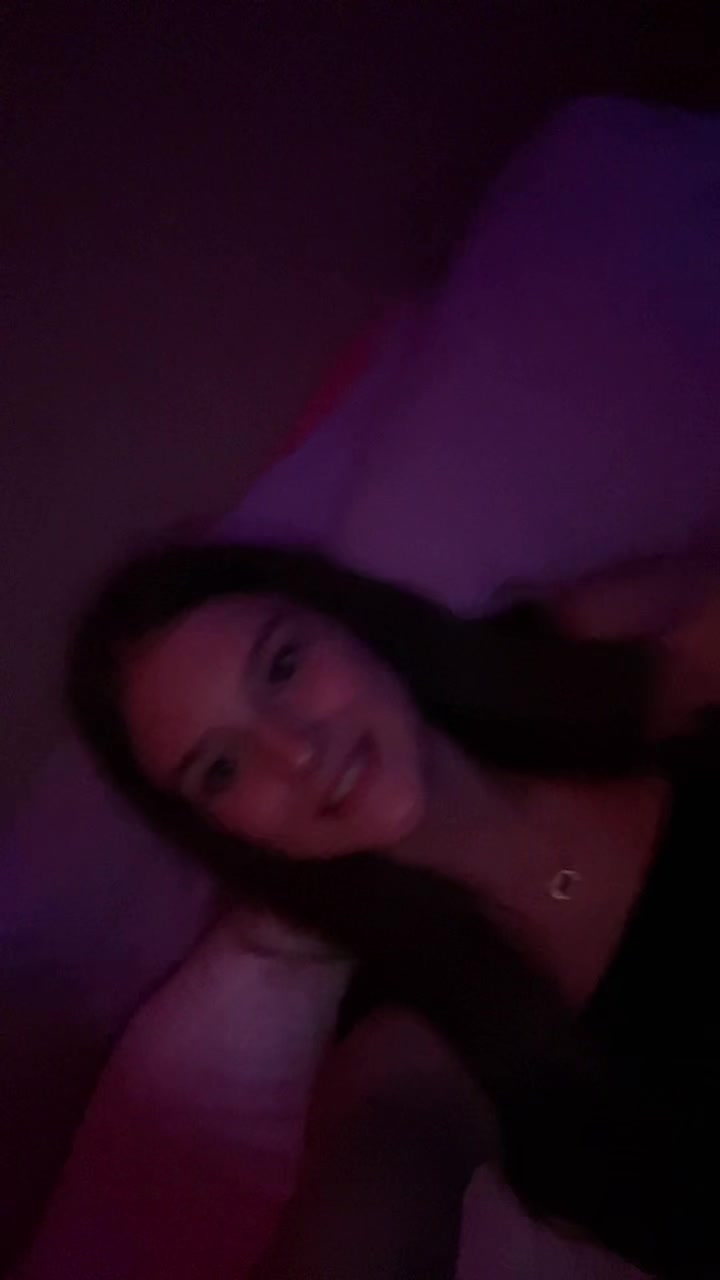 @Bella