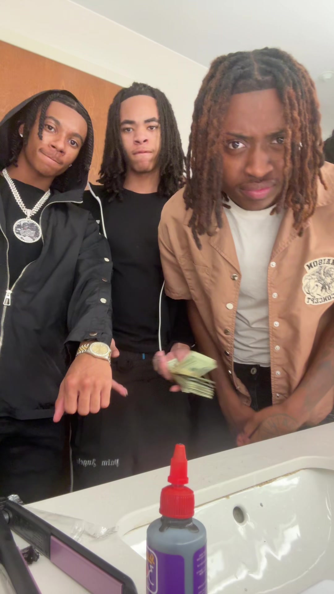 @Playb0ytwisted