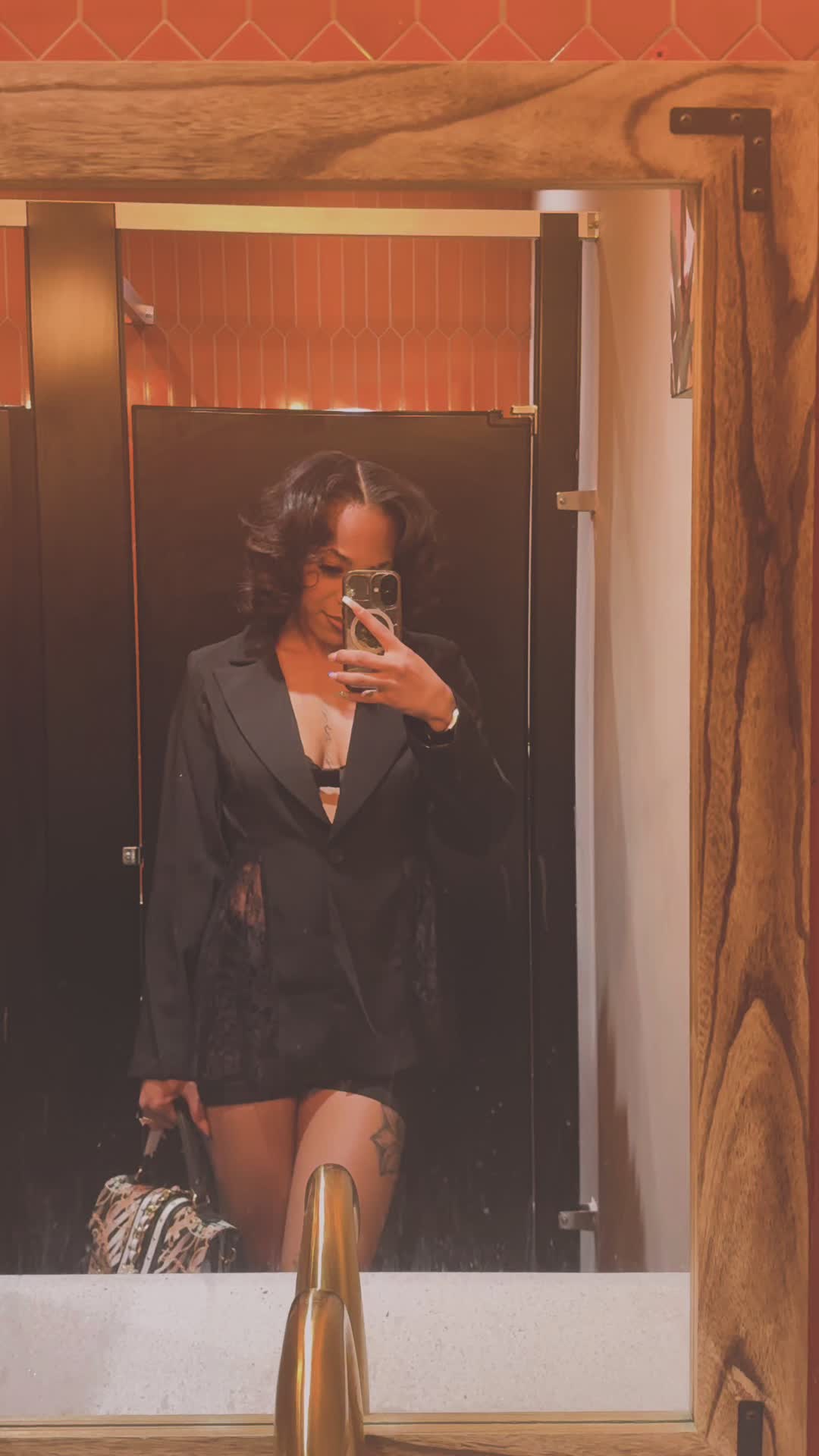 @Ariiii