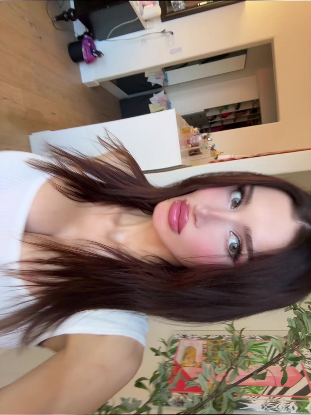 @Mollyeskam