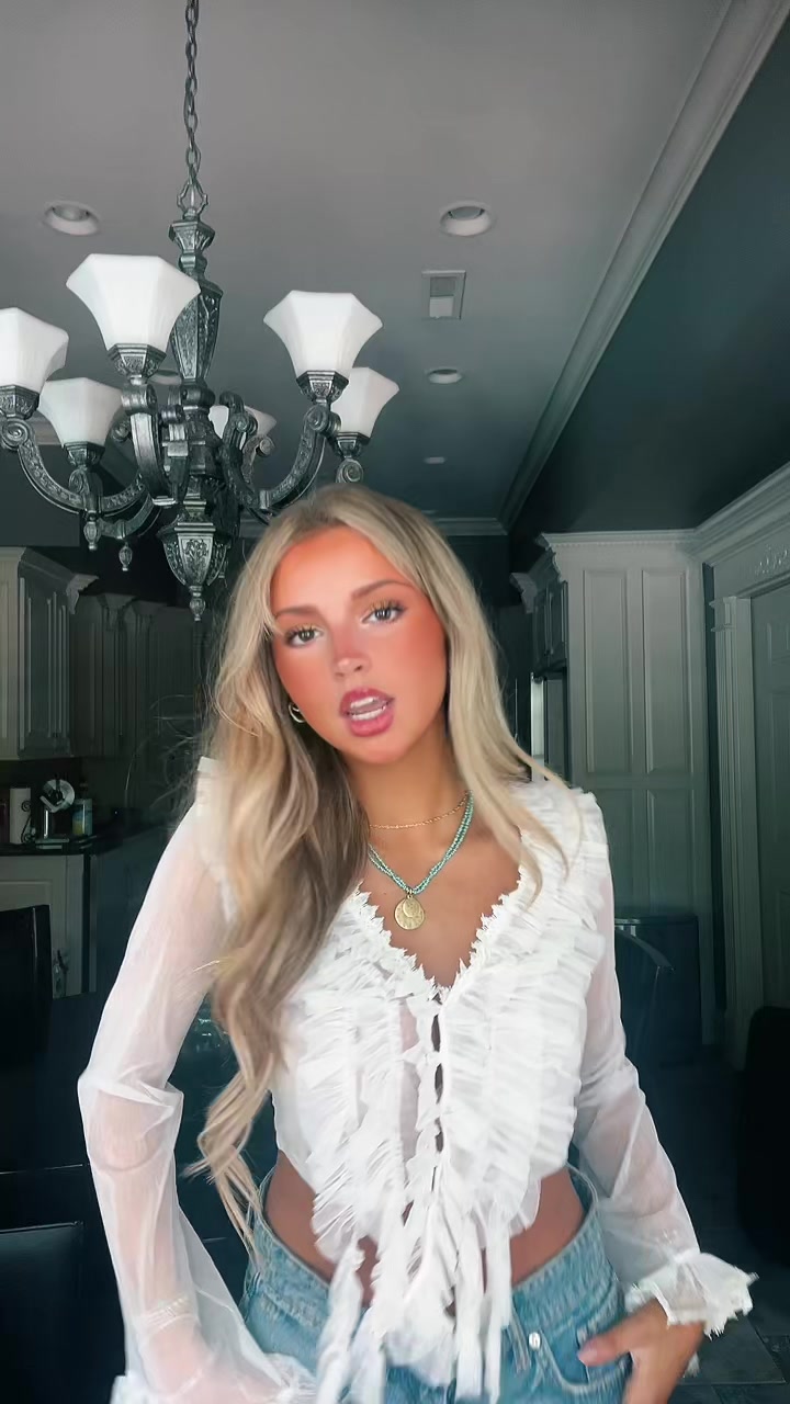 @ava_hamet