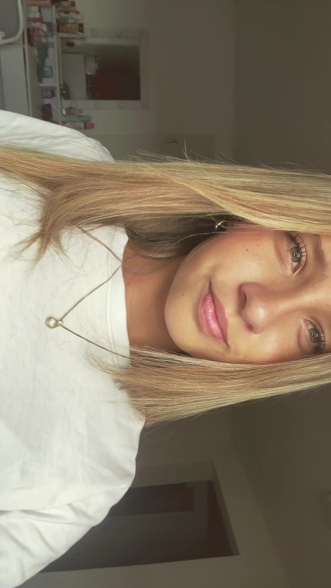 @𝓜𝓲𝓪