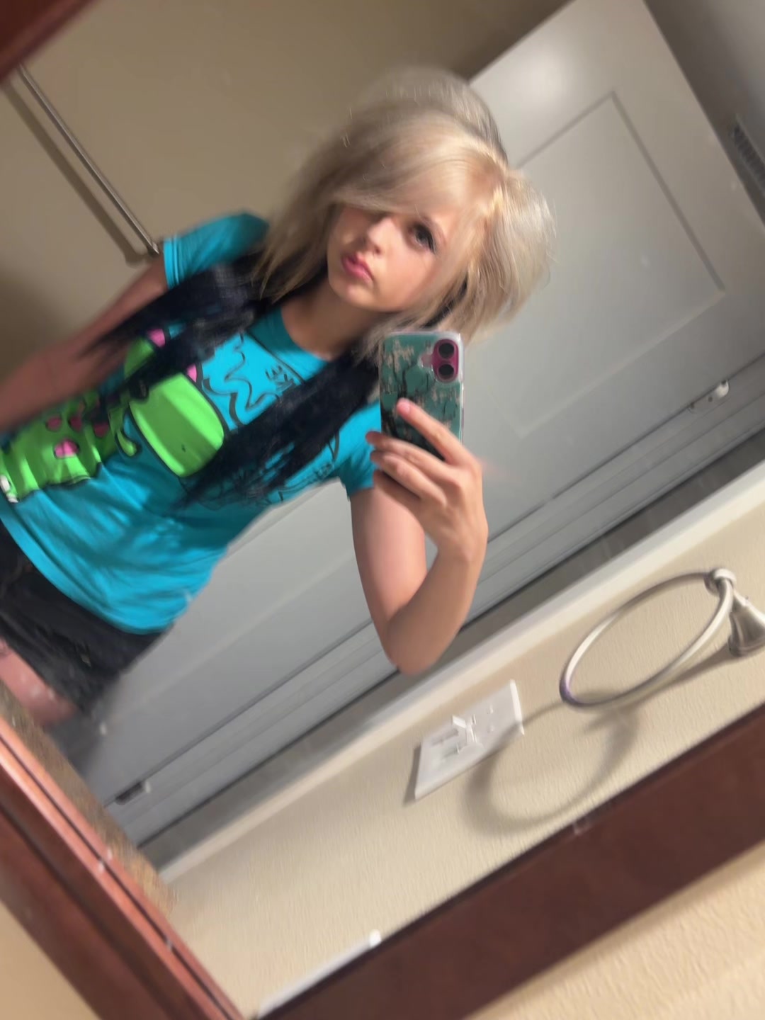 @🌪️ѕнєαIєу мαѕѕα¢яє!₊