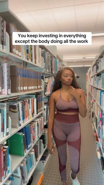 @EbonyWealthyWellness