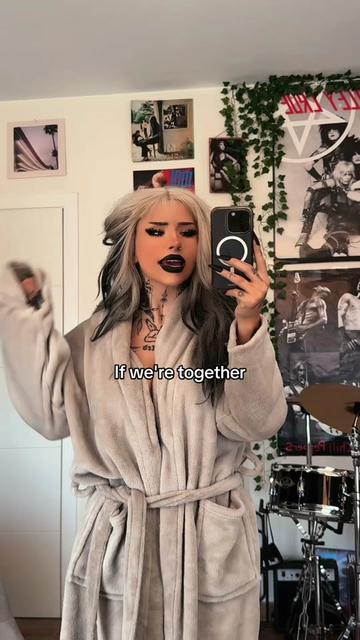 @Em🖤