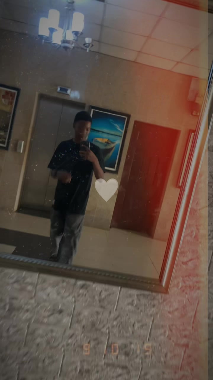 @𝑵𝒂𝒕𝒚 𝒃𝒐𝒚 🧃🕸️ 💕