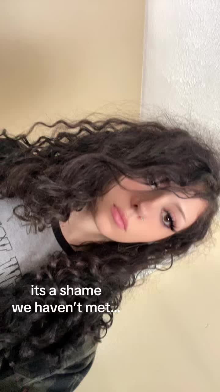 @alexis bones🔪🖤