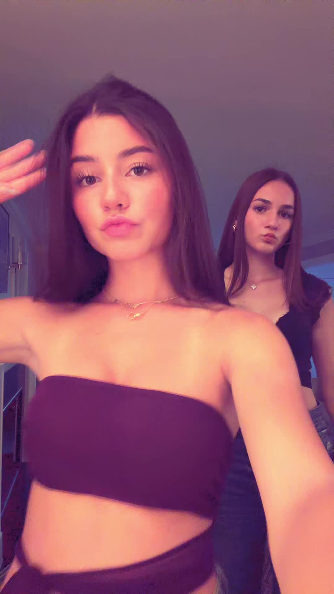 @Chloee!!😋💕💟🍒🧸