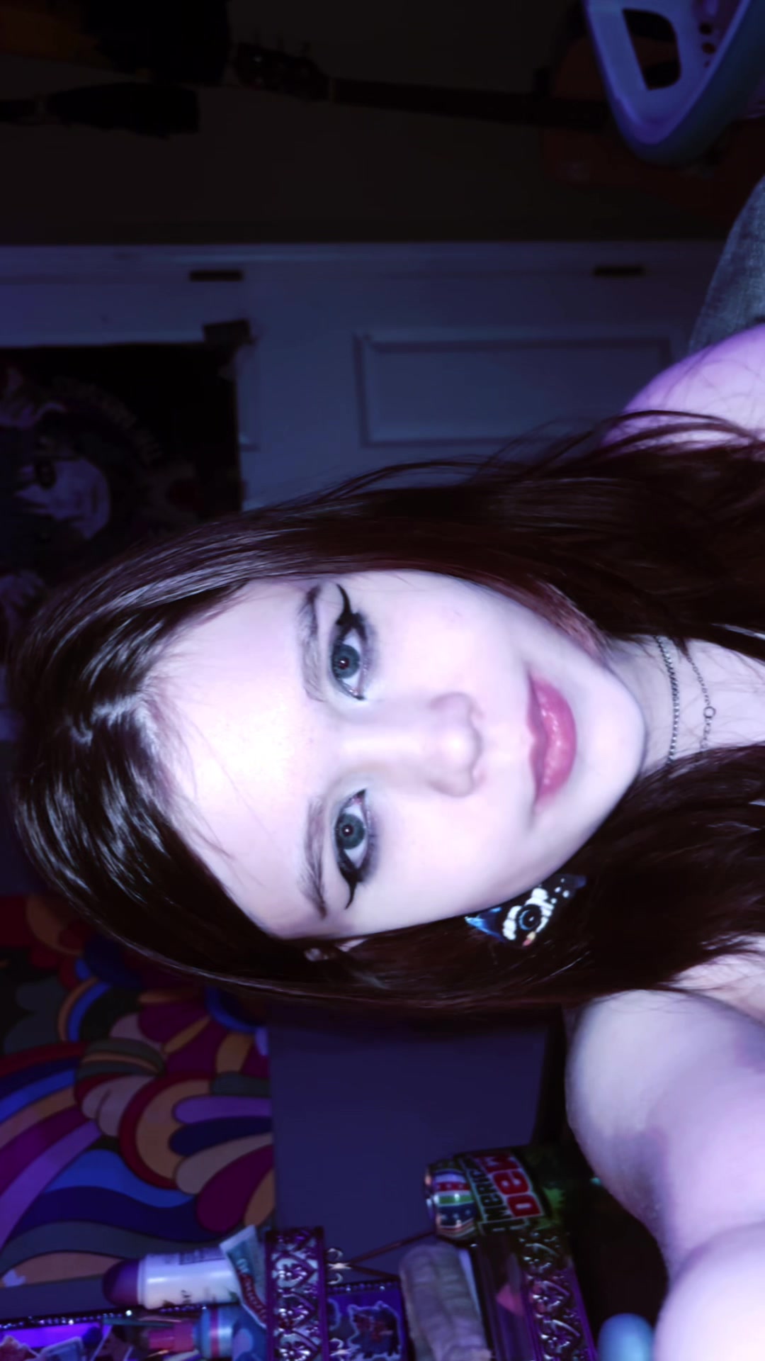 @Strawberry_short_b1tch