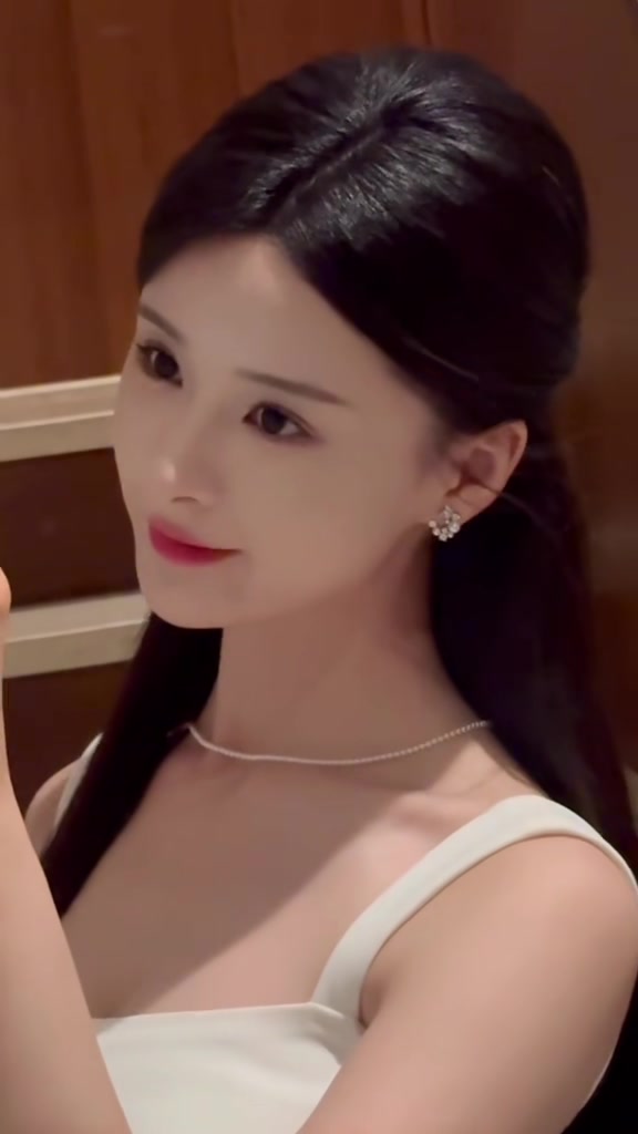 @孟娜