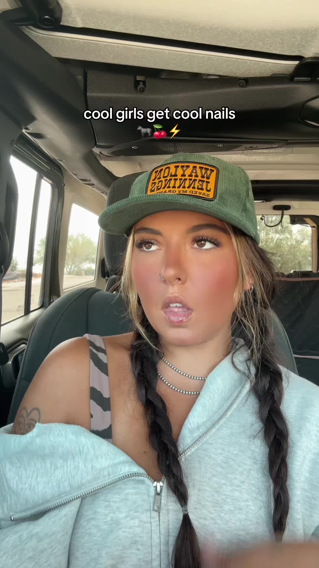 @pikivids_