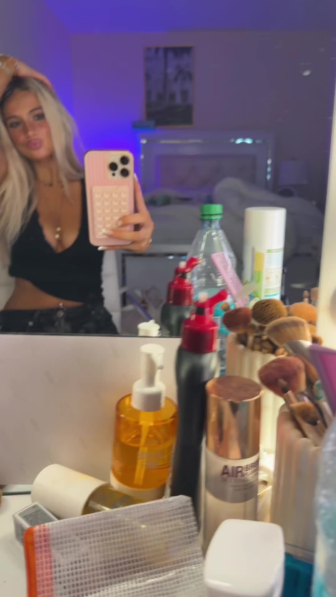 @𝐋𝐈𝐋𝐘 🪽
