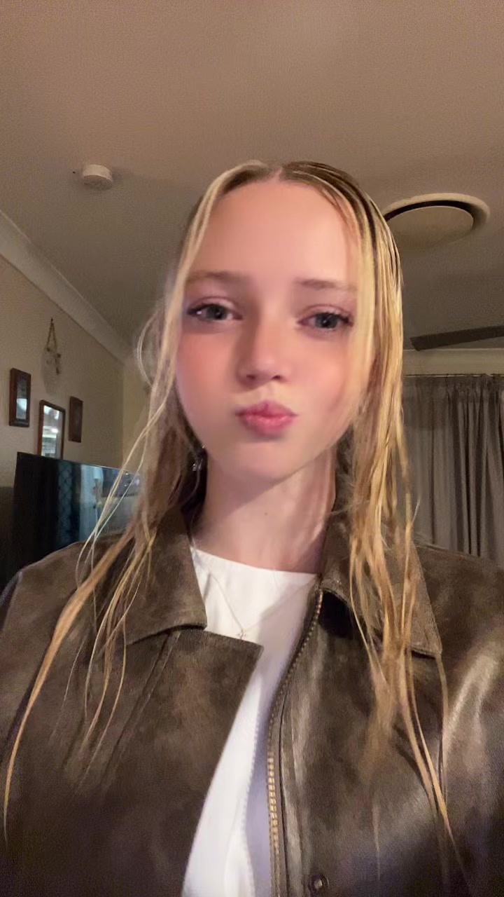 @bella.ywnk
