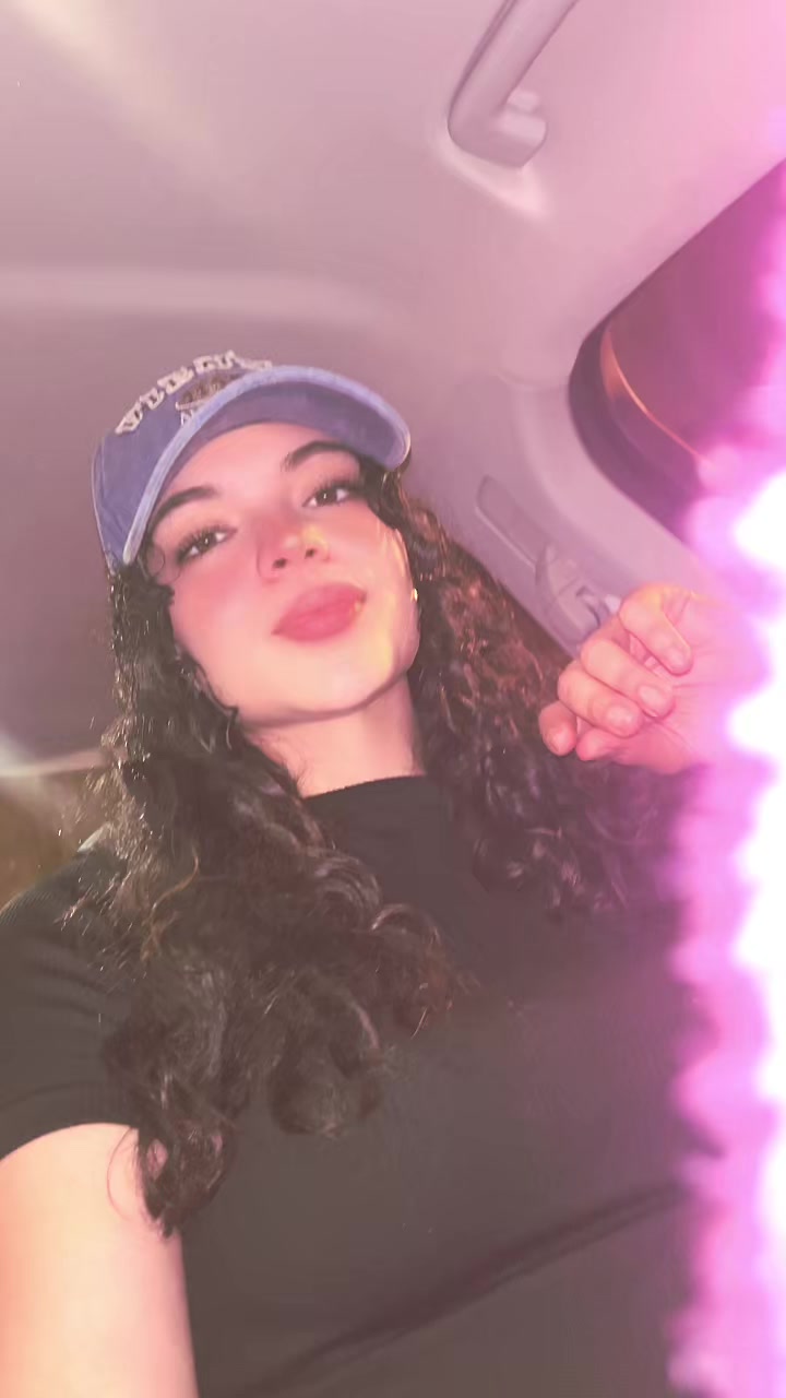 @Daniella🩷🏝️🌊