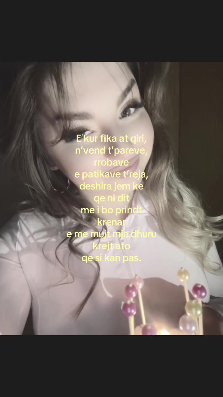 @🦦