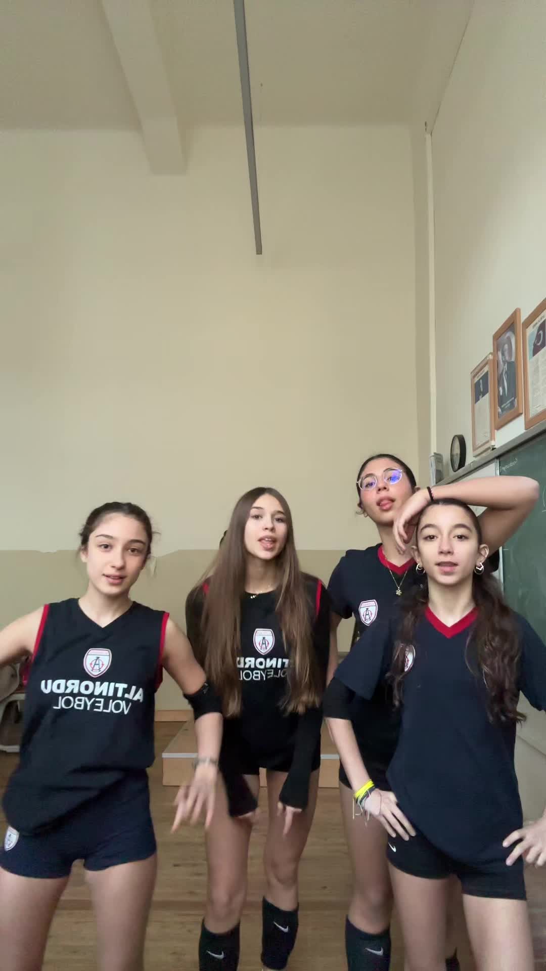 @Gangg🤪✌🏻