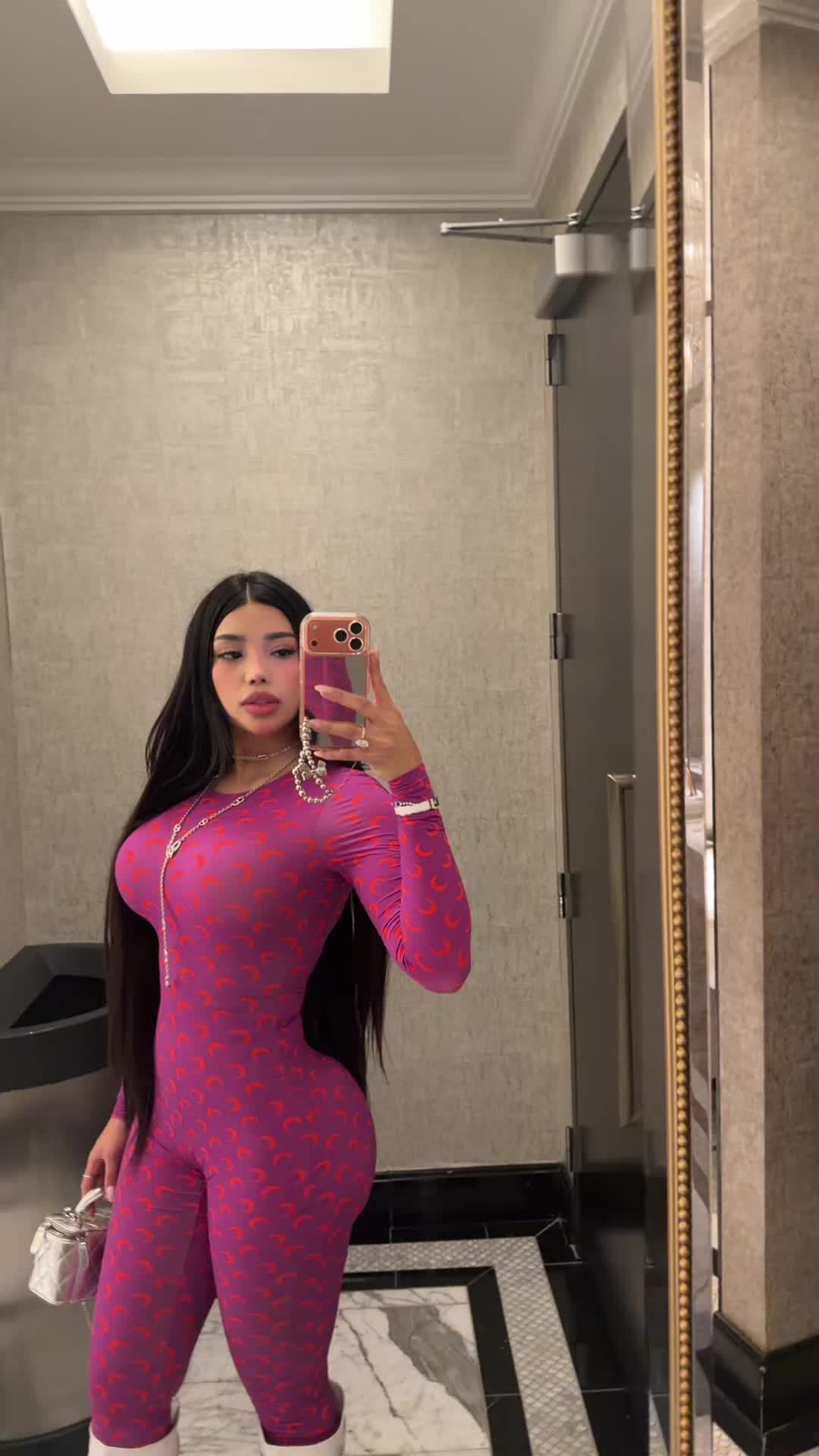 @knayeli500